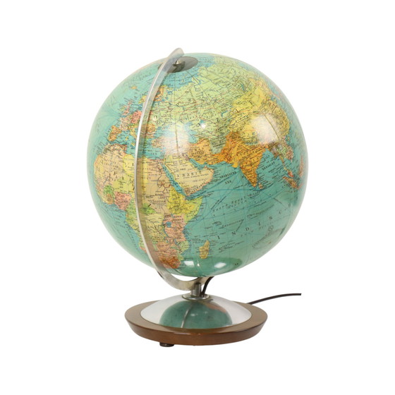 Image 1 of Large Illuminated Globe Lamp
