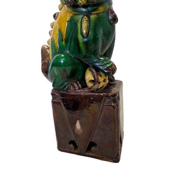 Image 1 of Statue de chien Fu en céramique de lion de temple chinois