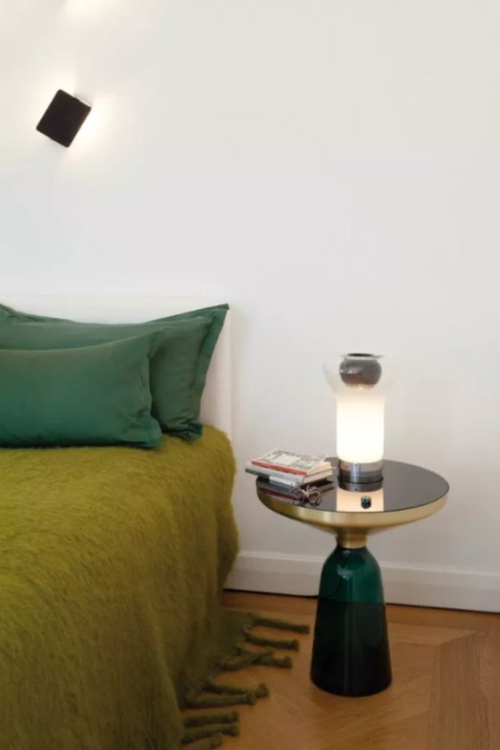 Image 1 of Table d'appoint Bell