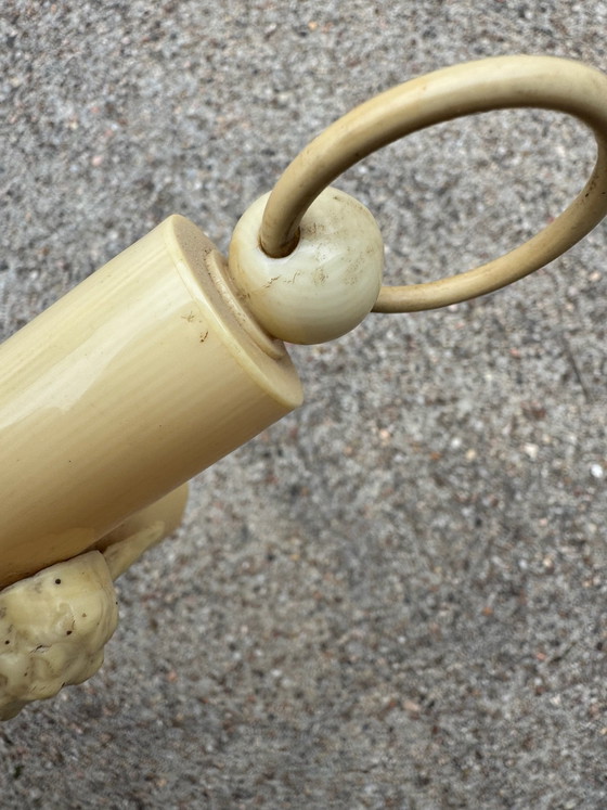 Antica croce da culla in celluloide, Decorazioni murali, Plastica, Crema (foto 7 di 13)