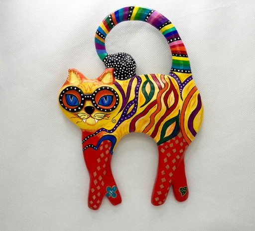 Cat figurine for the wall. Handcrafted by the artist.