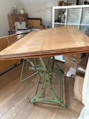 Tekentafel en kruk van Tecnic voor architecten