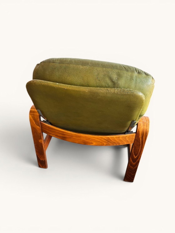 Juego de 2 sillones verde oliva – Göte Möbler, Suecia, años 70 – Sillas y sillones, Wood, Leather (photo 5 of 10)