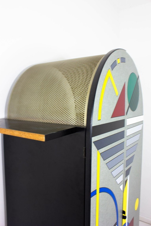 Dressoir in Memphis-stijl