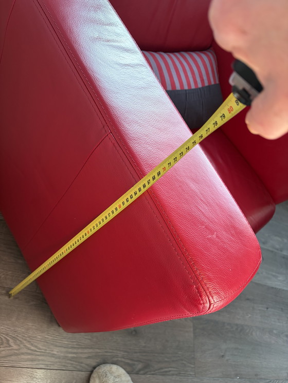 Image 1 of Sillón interior de cuero rojo