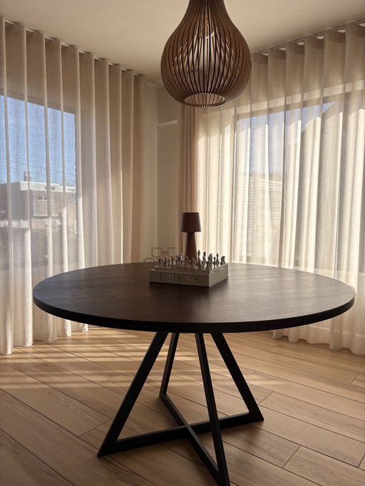 Ronde eiken eettafel van Unit 14