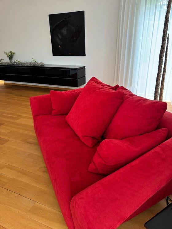 Image 1 of Magnifique canapé rouge design Rolf Benz avec pouf