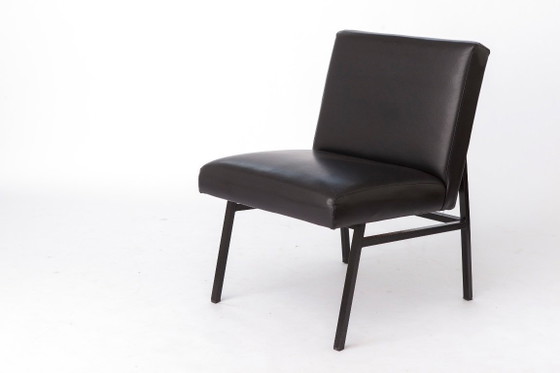 Image 1 of 1 di 4 Poltrona lounge vintage Stol Kamnik, stile Bauhaus, similpelle nera, Slovenia anni '60