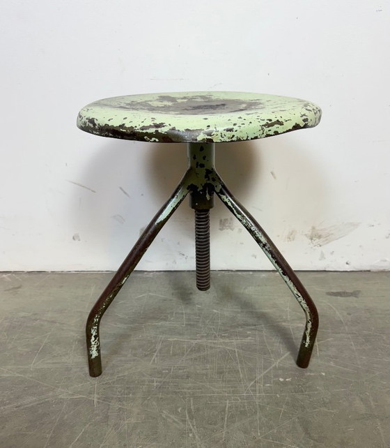Image 1 of Groene industriële draaikruk voor ijzerwerkplaats, jaren 60