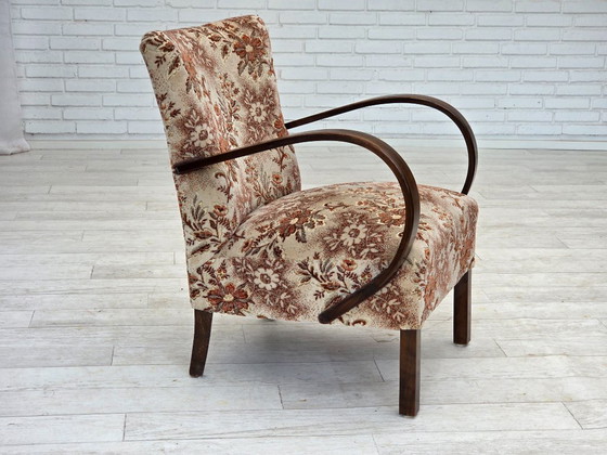 Image 1 of Fauteuil artdeco danois des années 1950, meuble en velours, bois de hêtre, retapissé.