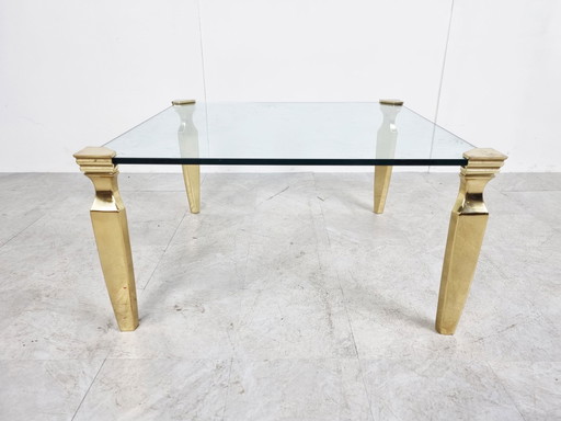 Table basse vintage en laiton et verre