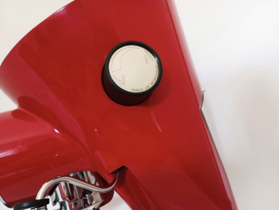 Image 1 of Máquina de café espresso Bugatti Diva roja diseñada por Andreas Seegatz