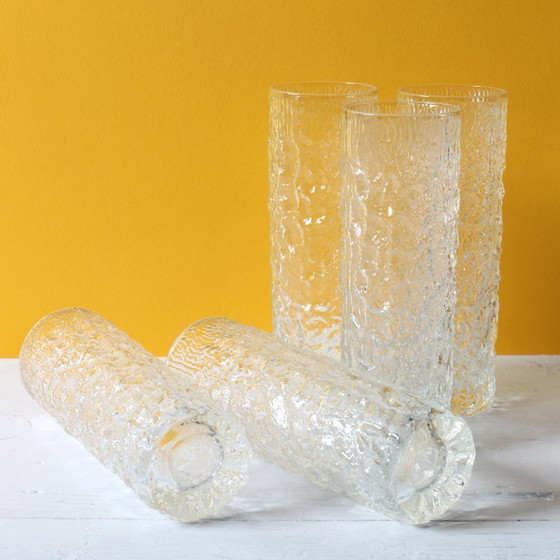 Image 1 of Set di 5 bicchieri vintage con motivo a corteccia / Servizio da tavola in vetro pressato di metà secolo / Italia / Anni '80
