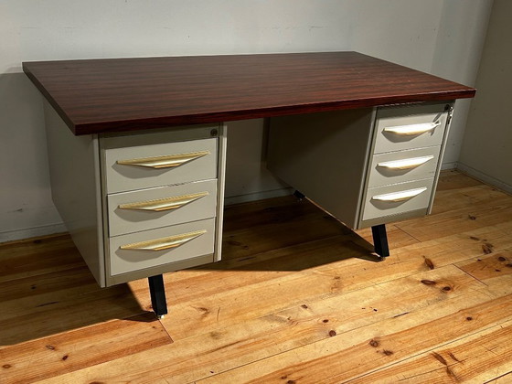 Industrial mid-century vintage desk – Metal, Wood (photo 9 of 19)
