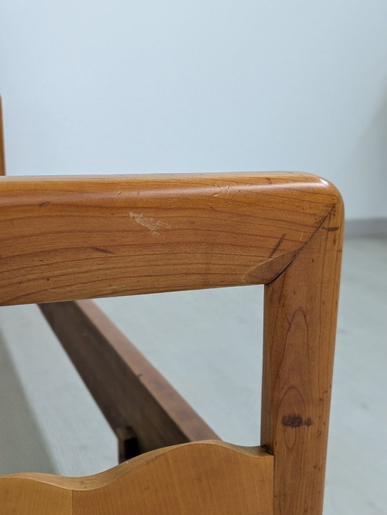 Image 1 of Bett - Holz - mit leicht glänzender Oberfläche, im Stil von Gio Ponti