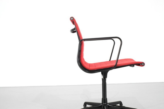 Image 1 of Sessel „EA 117“ von Charles Ray Eames für ICF USA 1969.