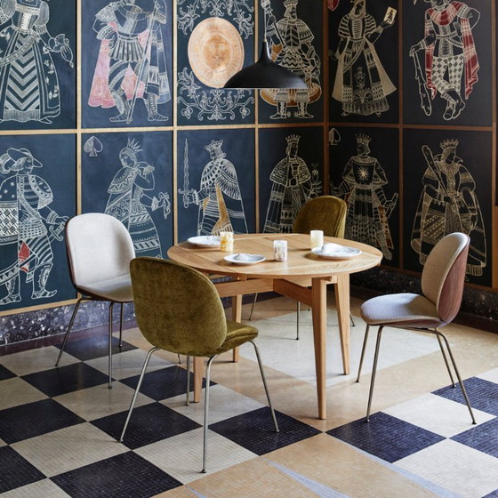 Image 1 of Sedia Gubi Beetle in rovere / Mumble 40, base cromata nera