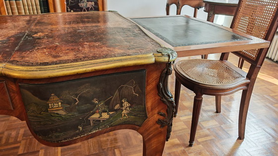 Image 1 of Groot Louis XV-bureau in chinoiserie en palissanderhout - zeldzaam stuk
