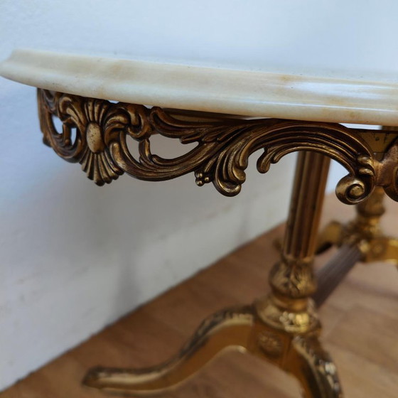 Oval Vintage Regency Coffee Table with Marble Onyx Top – Brass (photo 8 of 13)