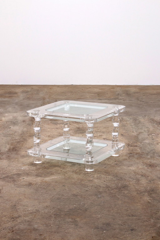 Französischer Couchtisch aus Lucite und Glas Maison Romeo, 1970er Jahre