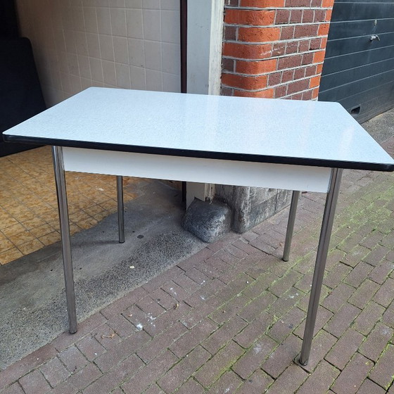 Image 1 of Mesa de fórmica con cajón de los años 60 y 70