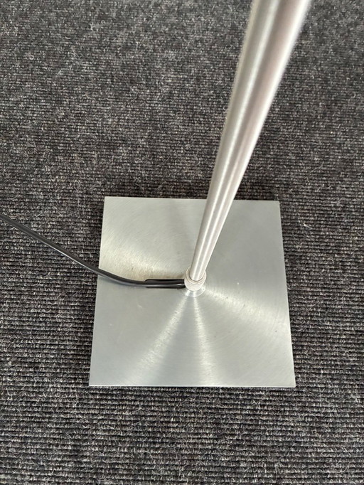 2 x Costanza D13 vloerampen Luce Plan. Ontwerper Paolo Rizatto.