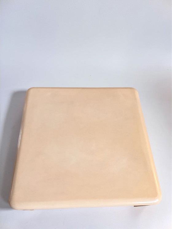 Image 1 of Tavolino da caffè Artemide Giano anni '70 – Design italiano Space Age in ABS – 70×70 cm – Firmato