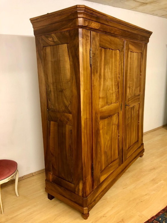 Image 1 of Antique Biedermeier wardrobe – solid walnut with pretzel-shaped compartments, circa 1850