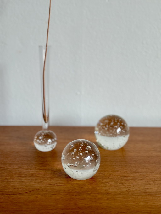 Bubble-Glas-Set: einzelne Blumenvase + 2 Briefbeschwerer – minimalistisch & skulptural
