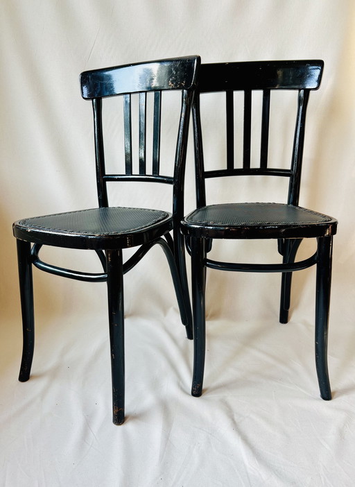 2 vintage Thonet bistrostoelen