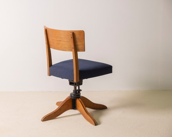 Image 1 of 1930s Swedish Oak Swivel Office Chair by SMV