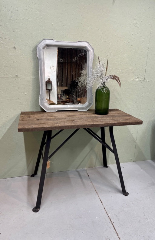 Stabile Werkbank von einem alten Schiff