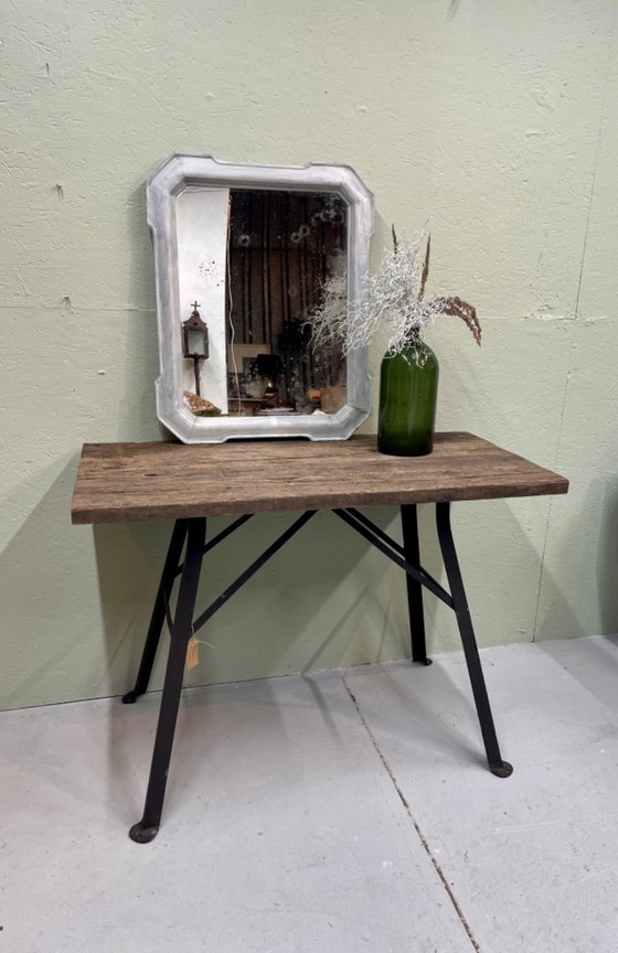 Image 1 of Stabile Werkbank von einem alten Schiff