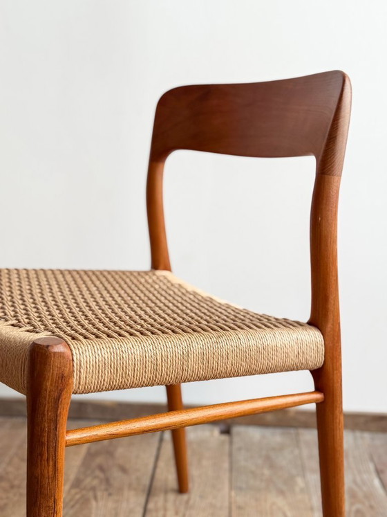 Image 1 of Set van 4 eetkamerstoelen in mid-century stijl van Niels O. Møller voor J.L. Mollers, model 75