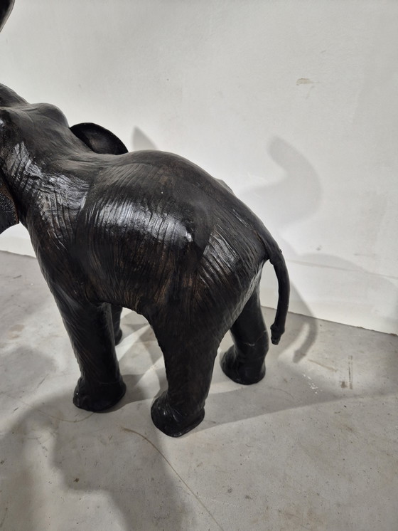 Image 1 of Vintage leren olifant in de stijl van de vrijheid
