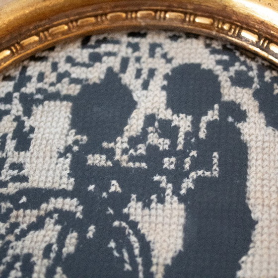 Image 1 of Broderie vintage encadrée en noir et blanc de style rococo baroque