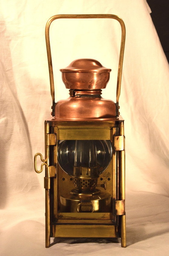 Image 1 of Lampe en cuivre et laiton Établissement A.Butin, PARIS.