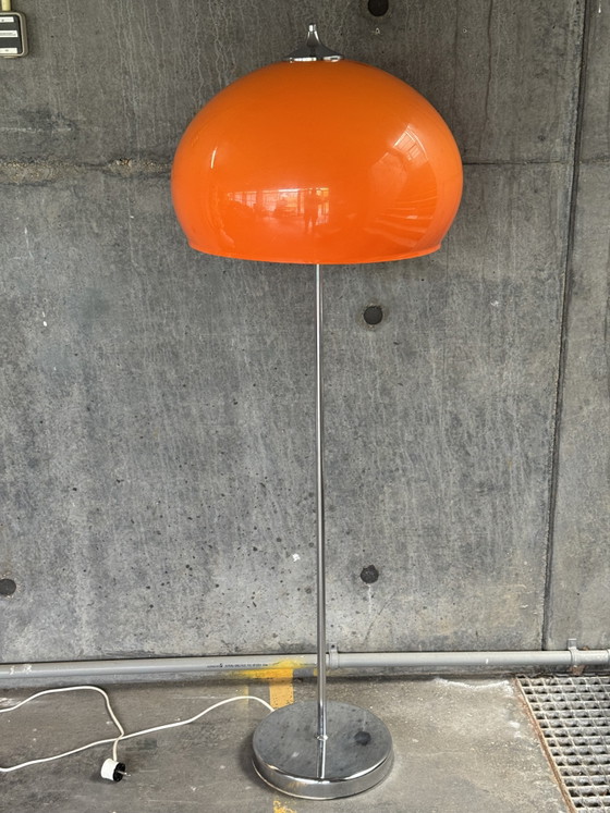 Image 1 of Harvey Guzzni Space Age vloerlamp