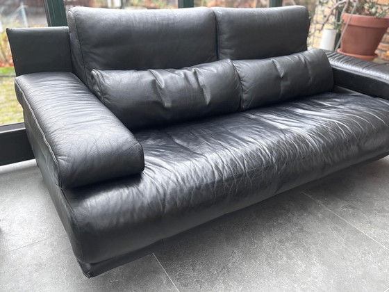 Image 1 of ¡Sofá de diseño en piel color negro de ROLF BENZ en perfecto estado!