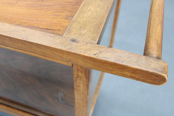 Image 1 of 1930er Jahre Art Deco Servierwagen aus Nussbaumholz, Tschechoslowakei