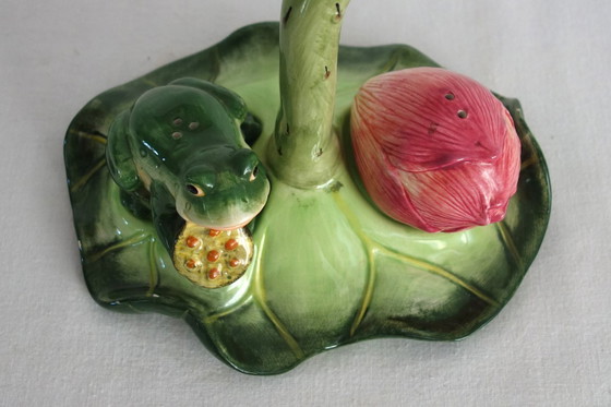 Image 1 of Juego de salero y pimentero Rana sobre nenúfar