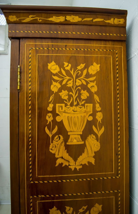 Image 1 of Trumeau holandés del siglo XX de nogal con incrustaciones de arce, Países Bajos, 1950