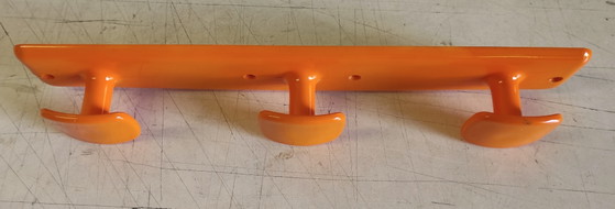 Image 1 of Porte manteaux en plastique orange par Syla - 70's