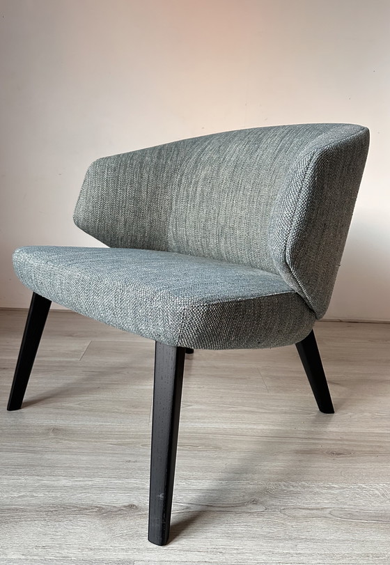 Image 1 of Montis Back Me Up lounge armchair