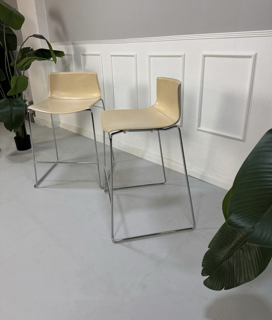 Image 1 of 2x Arper Catifa Barstool Chair Leather Low Back Beige 76 cm Seat