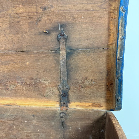 Baule antico dipinto di blu del 1871, Armadi contenitori, Legno, Metallo, Vintage (foto 10 di 15)