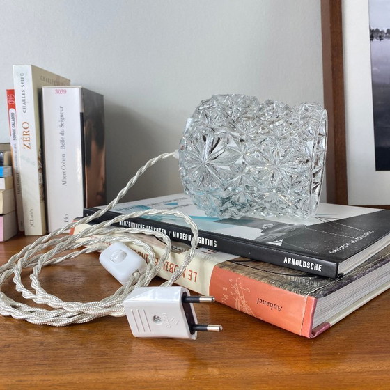 Image 1 of lampada portatile antica a forma di tulipano in vetro trasparente