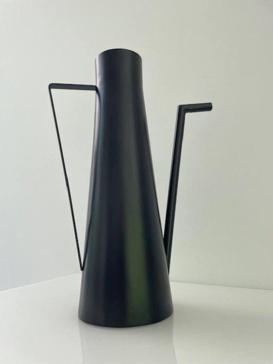 Image 1 of Annaffiatoio/vaso di design minimalista "Portici" in ferro nero opaco