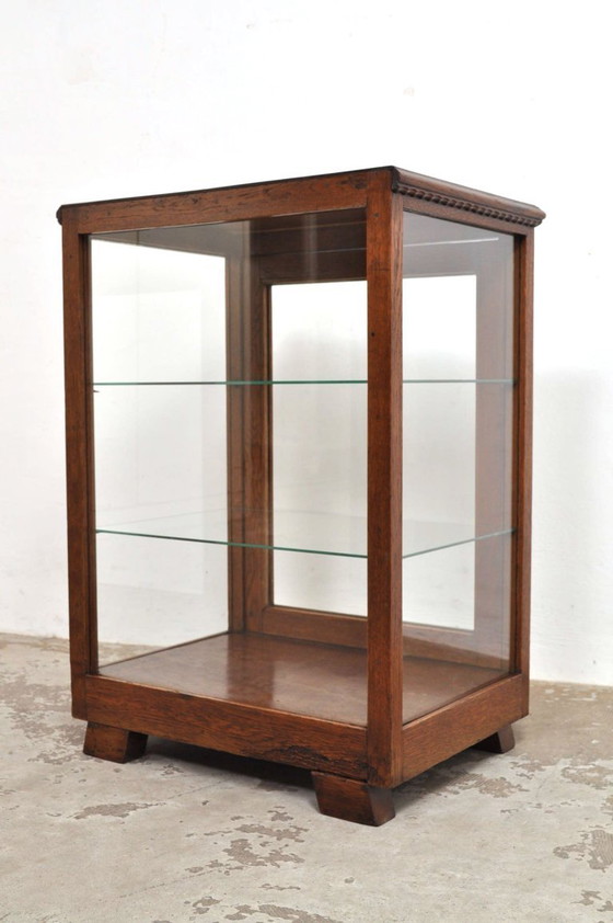 Image 1 of Art deco display case in oak, 1920s