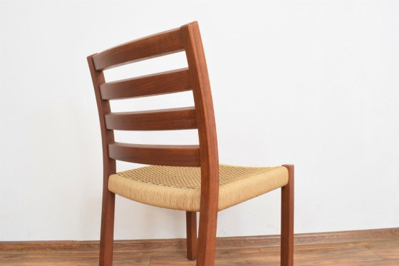 Image 1 of Silla de comedor danesa de teca de mediados de siglo, diseñada por Niels O. Møller para J.L. Møllers en la década de 1960.